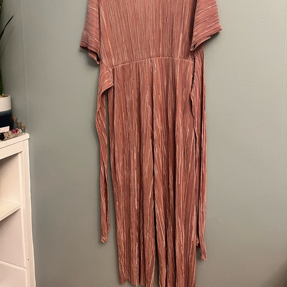 ASOS Pink Champagne Jumpsuit with Open Back - Picture 4 of 6